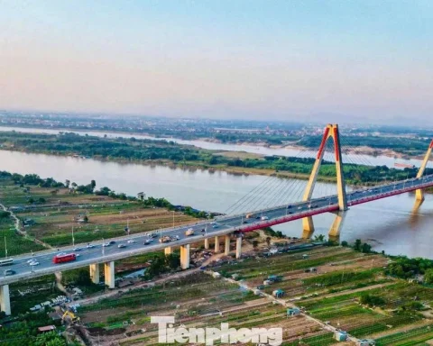 Hà Nội xây 10 cảng thủy nội địa và 1 cảng hành khách dọc sông Hồng