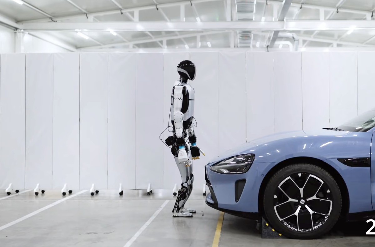 Kỷ nguyên mới của công nghiệp ô tô, robot nhân hình Xiaomi lắp ráp xe điện đạt tỷ lệ thành công 98%