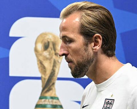 Harry Kane phải chờ đến bao giờ?