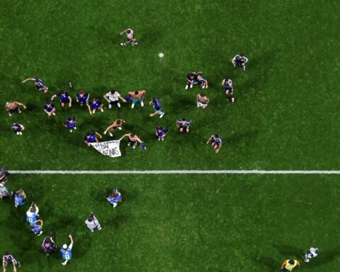FIFA vào cuộc điều tra màn ăn mừng của Argentina trước trận chung kết World Cup: Messi và các đồng đội đối diện án phạt