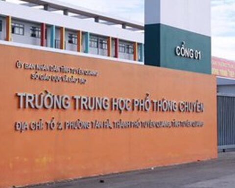 Vụ án vi phạm tại điểm thi Trường THPT Chuyên Tuyên Quang: Giáo viên Ngữ Văn đầu thú, số bị can tăng lên 27