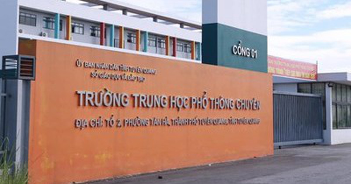Vụ án vi phạm tại điểm thi Trường THPT Chuyên Tuyên Quang: Giáo viên Ngữ Văn đầu thú, số bị can tăng lên 27