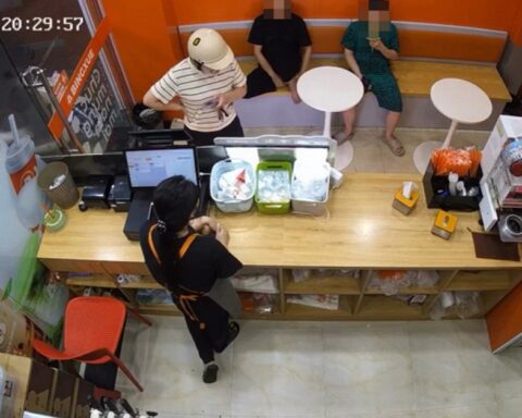 Thương hiệu Bingxue lên tiếng xin lỗi sau khi bị khách hàng tố “nhục mạ” trẻ em