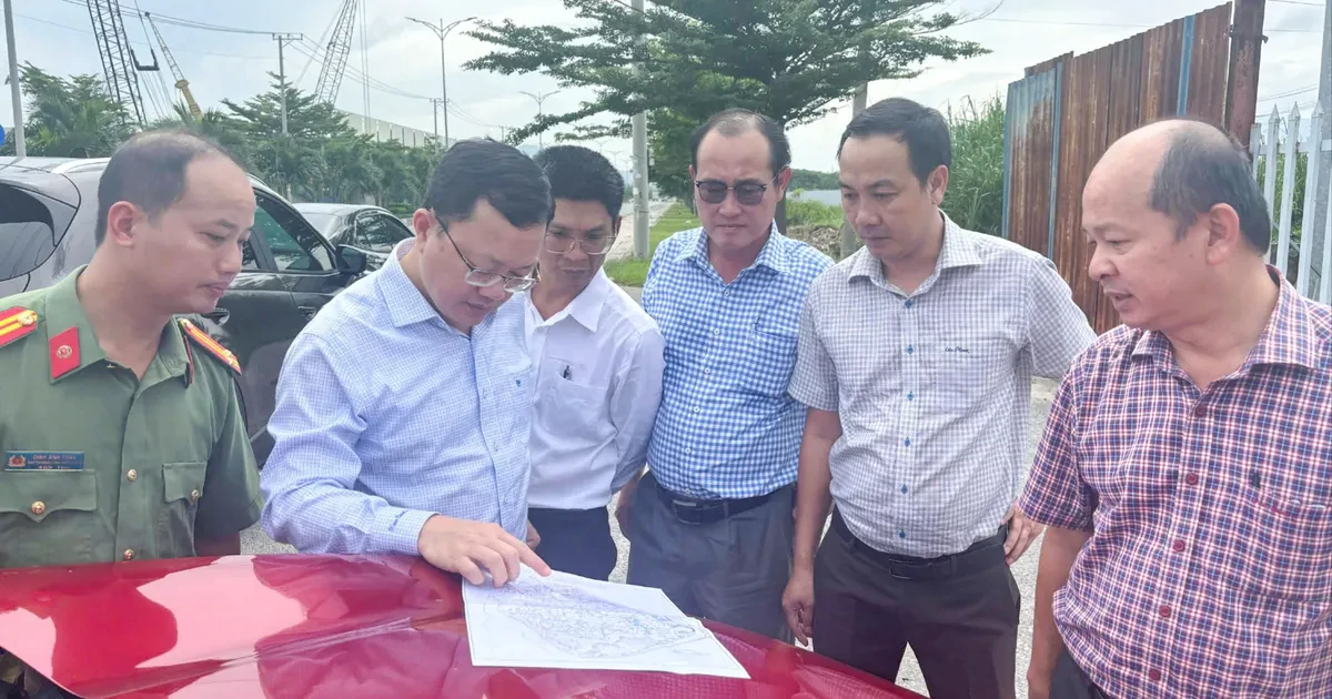 Lãnh đạo phường Tân Phước khảo sát dự án Cảng Cái Mép Hạ và Khu công nghiệp Phú Mỹ 3