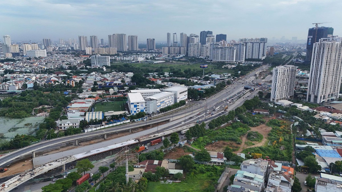 Chờ đến 2027 mới hoàn thành, nhưng nút giao An Phú sẽ có thêm nhánh cầu vượt thông xe cuối tháng 7