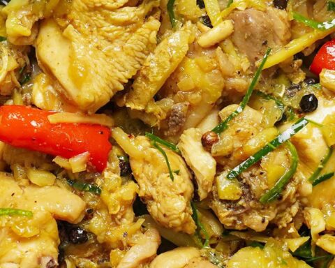 Nấu thịt gà mà thêm 3 gia vị này đảm bảo không tanh, thịt mềm, màu đẹp, càng ăn càng bổ