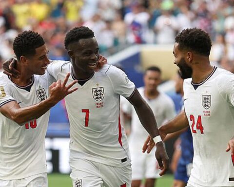 Anh 6-4 Pháp: Tam sư giành hạng 3 World Cup sau màn rượt đuổi “điên rồ” nhất lịch sử