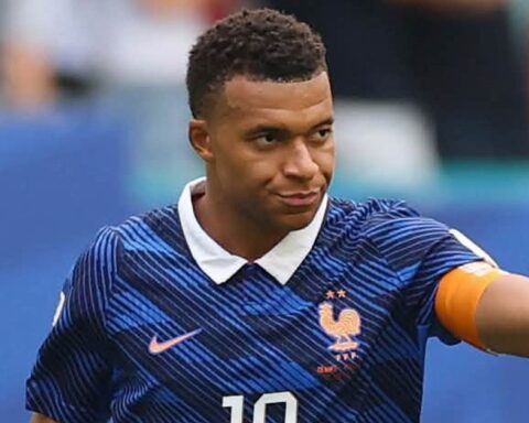 Mbappe chính thức vượt Messi trở thành chân sút vĩ đại nhất các kỳ World Cup