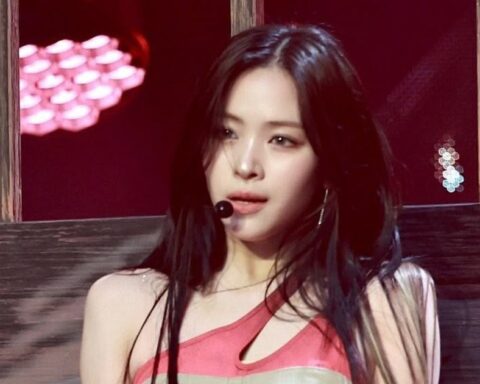 37 triệu người phát hoảng khi nữ ca sĩ vô tư làm điều “nhạy cảm” giữa concert