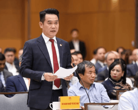 Gặp Thủ tướng, ông Đặng Hồng Anh kiến nghị rà soát chính sách tiền thuê đất khi nhiều nơi tăng đột biến tới 35 lần