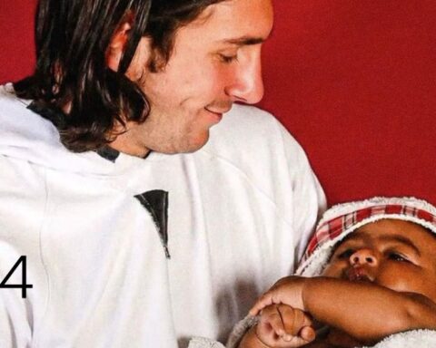 Lionel Messi & Lamine Yamal: Cái chạm tay gần hai thập kỷ và sự kỳ diệu của bóng đá