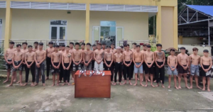 Công an bất ngờ ập vào sân bóng kiểm tra lúc 20h, 38 thanh thiếu niên từ 14 đến 18 tuổi bị triệu tập