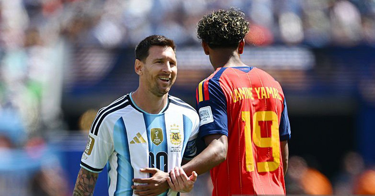 Messi gặp lại Lamine Yamal sau 19 năm: Hai chú cháu cười nói vui vẻ giữa trận World Cup căng thẳng