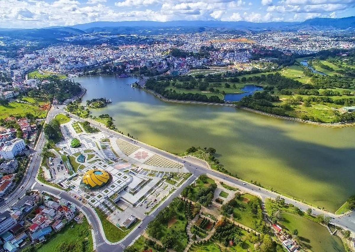 Tập đoàn xây dựng hàng đầu Trung Quốc nghiên cứu loạt dự án hạ tầng tại tỉnh rộng nhất Việt Nam