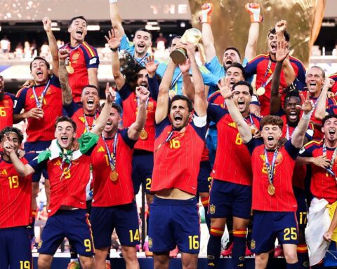 Hành trình Tây Ban Nha vô địch World Cup bằng “bê tông” kiểu mới: Bóp nghẹt các ông lớn nhưng bất lực trước Vozinha