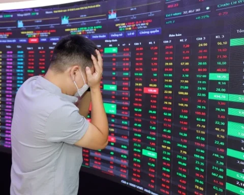Chứng khoán lao dốc, loạt cổ phiếu nằm sàn