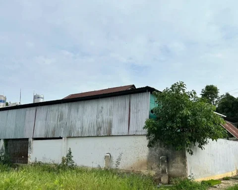 Nguyên hiệu trưởng dựng nhà trên đất trường, chiếm dụng gần 500m²