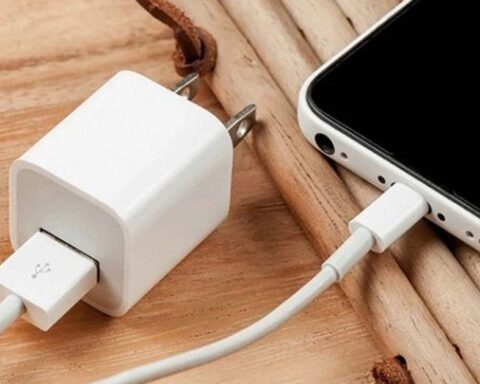 4 thói quen sạc pin tàn phá iPhone nhanh nhất