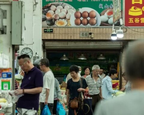 Lạm phát ‘gặm nhấm’ nền kinh tế lớn nhất châu Á