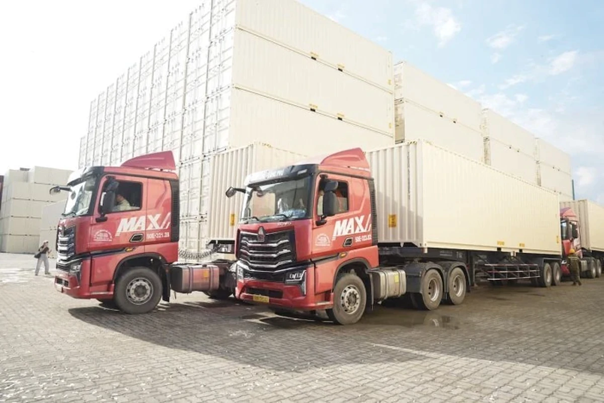Hòa Phát bàn giao hơn 4.000 container cho các đối tác lớn trong quý II/2026