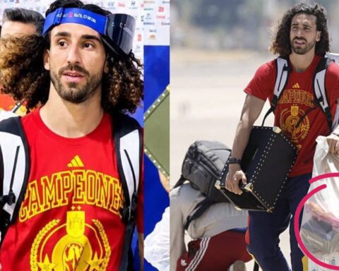 Cucurella “bá đạo” nhất World Cup, hết đựng cúp vàng lại đựng giày vào túi ni lông: “Anh vô địch mà trông anh khổ quá!”