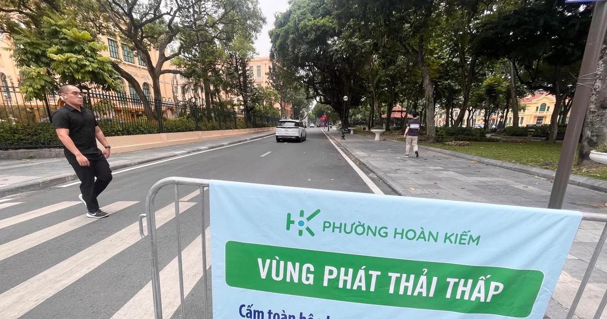 Mục sở thị điểm trung chuyển, bãi đỗ vùng phát thải thấp Hà Nội