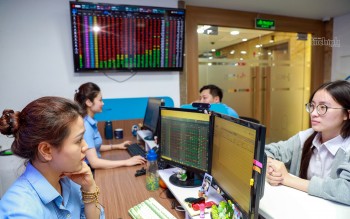 Chứng khoán ngày 21/7: VN-Index giảm gần 13 điểm, thị trường tiếp tục chịu sức ép từ áp lực bán