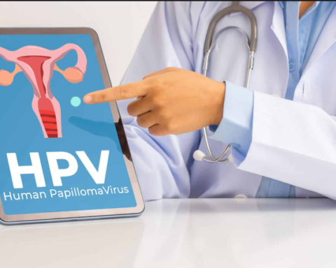 Vì sao cần sàng lọc ung thư cổ tử cung ở người nhiễm HIV?