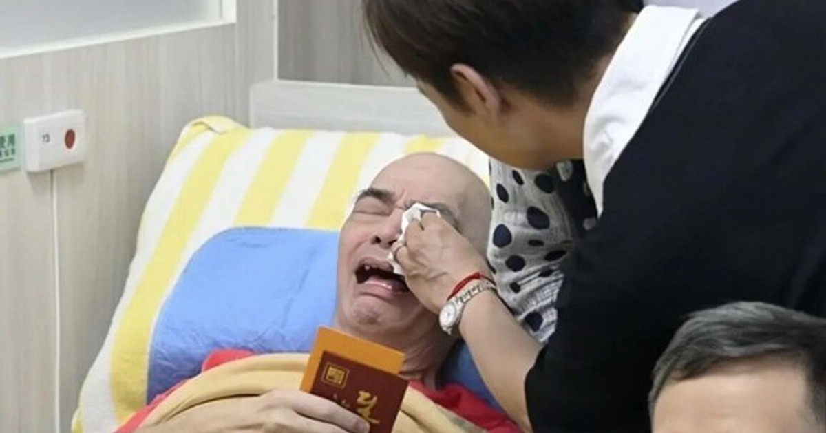 Tình trạng của ca sĩ kỳ cựu bị ngược đãi ở viện dưỡng lão, phải trả 100 triệu/tháng nhưng không được tắm rửa