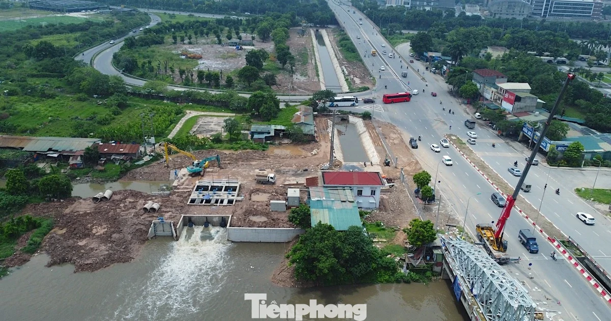 ‘Giải cứu’ Đại lộ Thăng Long thoát ngập