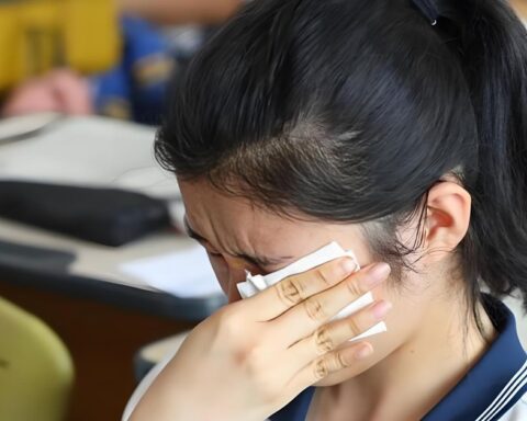 Nữ sinh tự chấm đỗ ĐH top đầu, tra điểm thật chưa bằng 1/2, nghi bị tráo bài thi, Sở giáo dục: “Không có thí sinh nào tên như vậy”