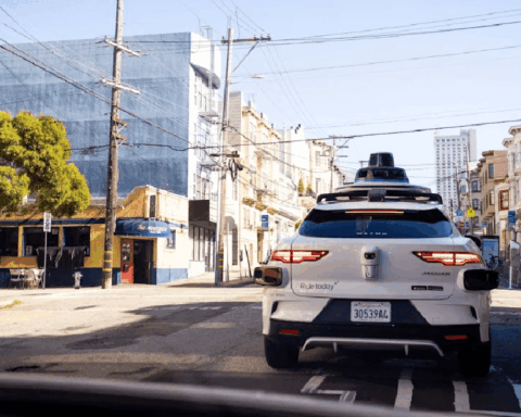 Tự chi 10 tỷ USD vẫn lép vế, Uber sắp mất hợp đồng hợp tác sau 3 năm, bị đối thủ cùng tuổi vượt mặt