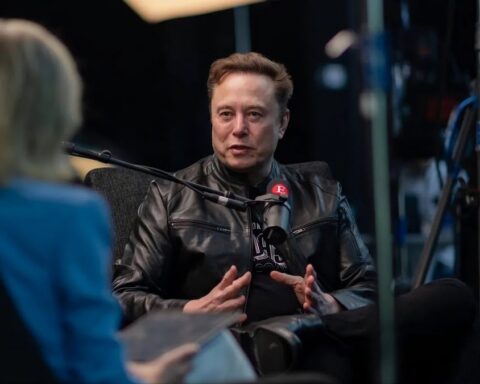 Elon Musk công khai ý tưởng về tương lai công nghệ AI ngoài không gian