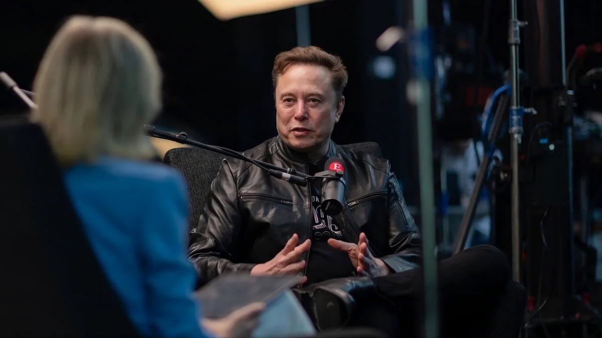 Elon Musk công khai ý tưởng về tương lai công nghệ AI ngoài không gian