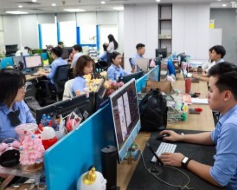 Chứng khoán ngày 24/7: Áp lực bán lan rộng, VN-Index khép tuần dưới mốc 1.700 điểm