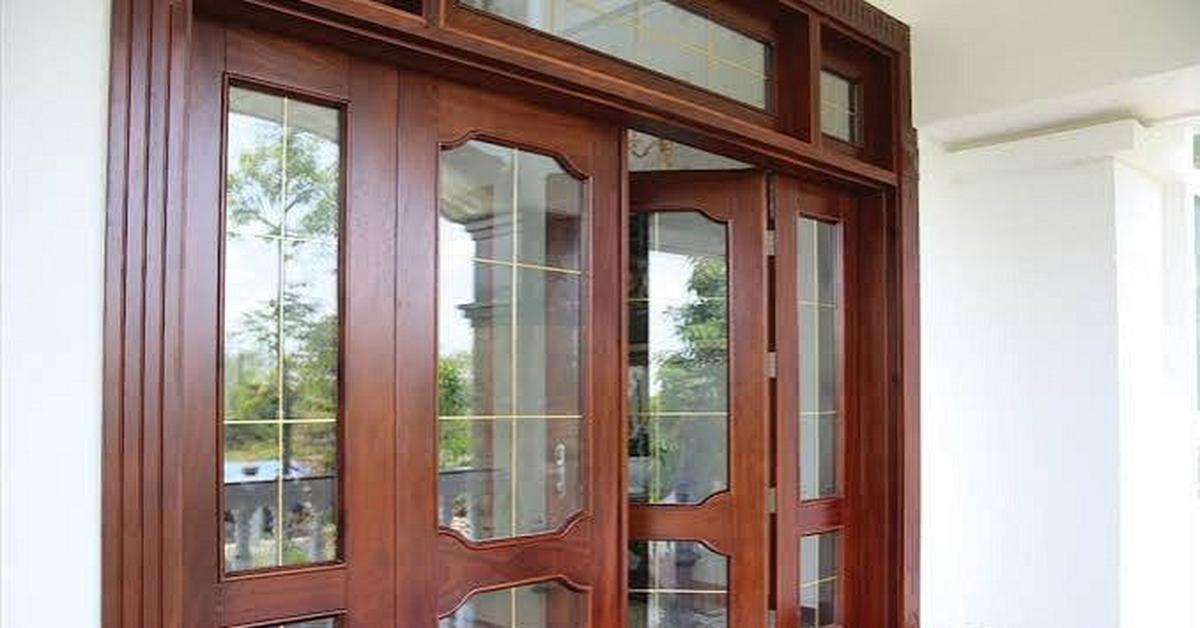 Vì sao ngày càng nhiều gia đình không còn dùng cửa gỗ tự nhiên? 2 vật liệu đang dần trở thành xu hướng mới