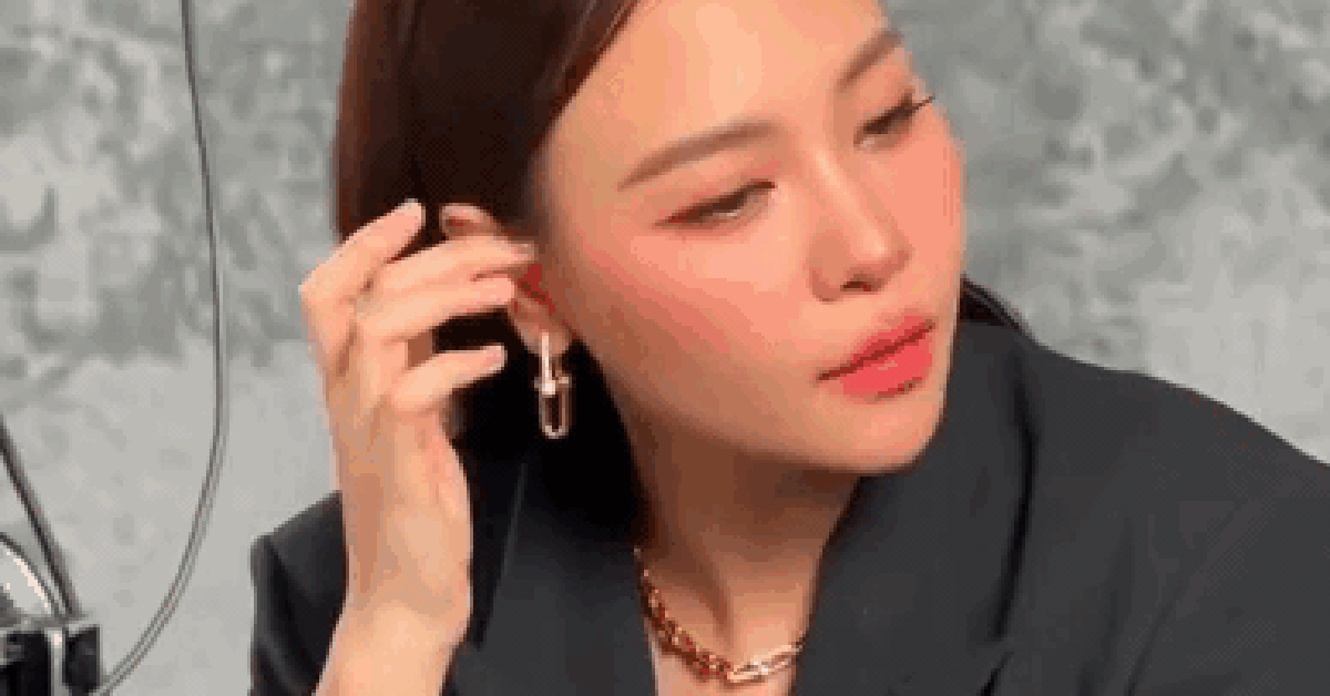Người phụ nữ dân tộc Tày khiến Cường Đô La si mê gần 10 năm: Mỹ nhân gợi cảm cao 1m76, style không phô mà vẫn nổi