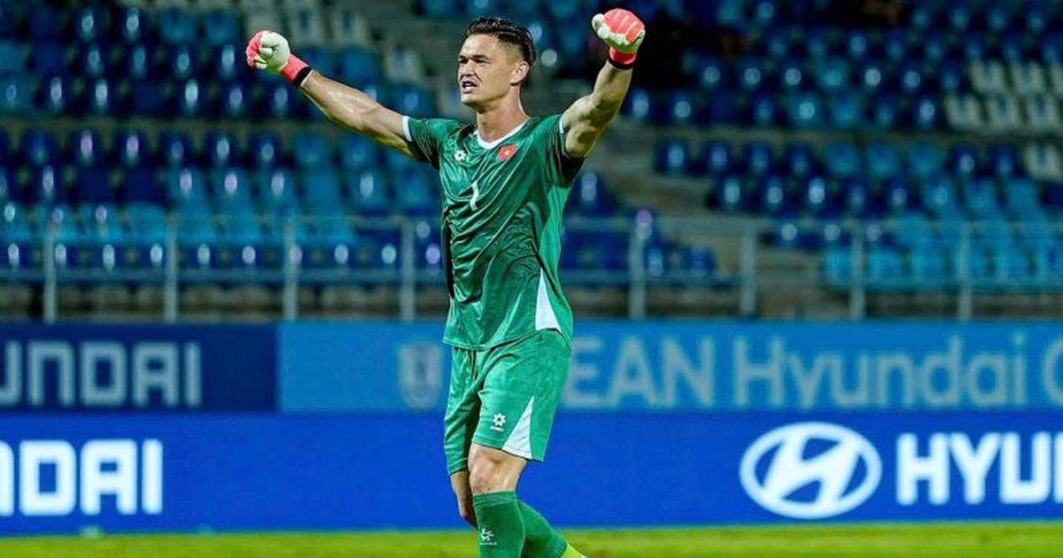 Lê Giang Patrik khóc nghẹn ngào khoác áo ĐT Việt Nam: “3 năm ở đây học được nhiều hơn 30 năm ở châu Âu”