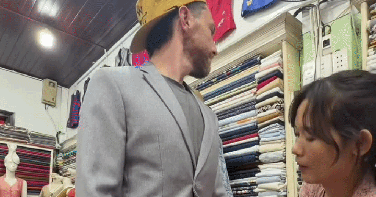 Anh Tây “đầu hàng” trước các “pháp sư Hội An”: 22 tiếng hoàn thành 2 bộ vest, lên dáng đẹp đến nỗi phải nhảy cẫng lên