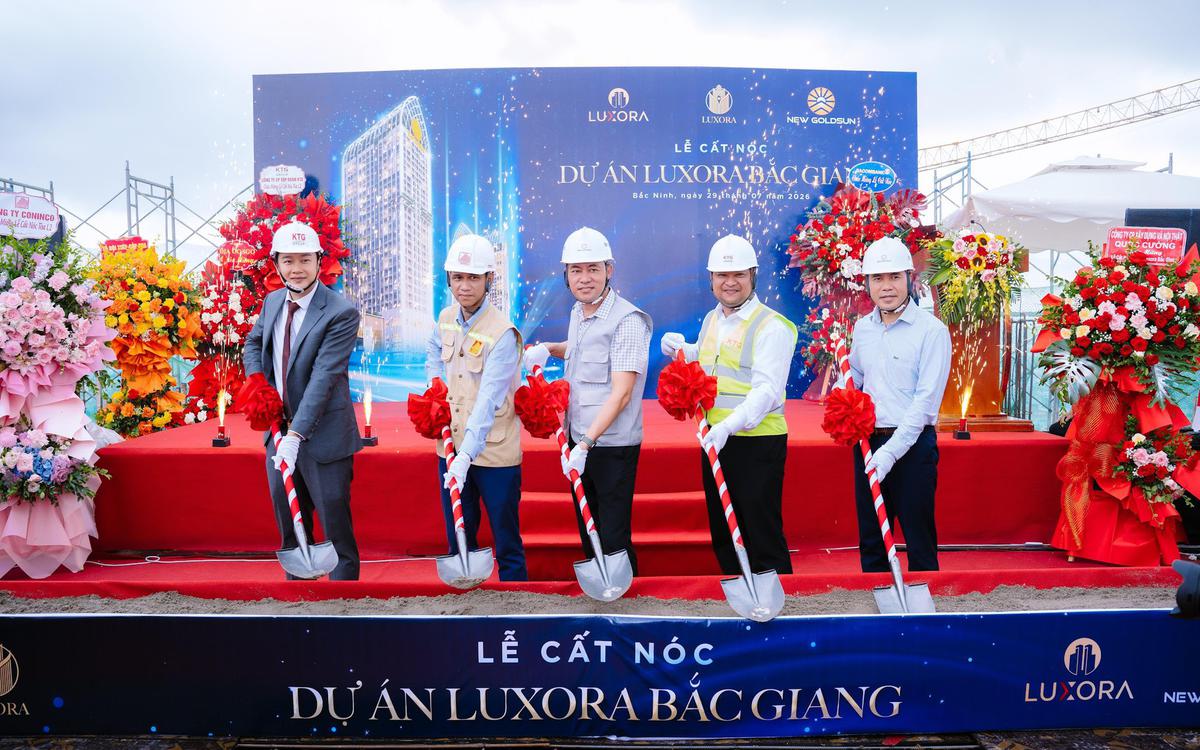 Luxora Bắc Giang tổ chức lễ cất nóc, tiến gần mốc hoàn thiện dự án