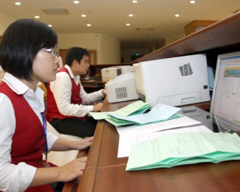 Đẩy nhanh tiến độ cổ phần hóa, thoái vốn nhà nước: Tháo gỡ vướng mắc, nghiên cứu dựng sổ, đấu giá điện tử
