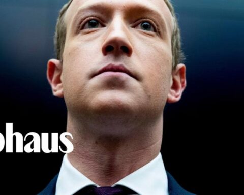 Hóa ra ông chủ Facebook cũng sợ đăng bài bị ít tương tác
