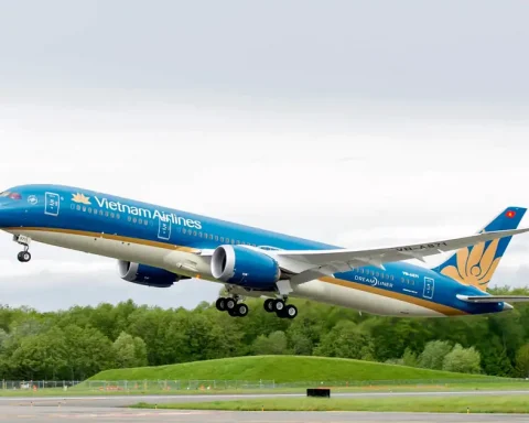 Vietnam Airlines và nhiều doanh nghiệp lãi đậm
