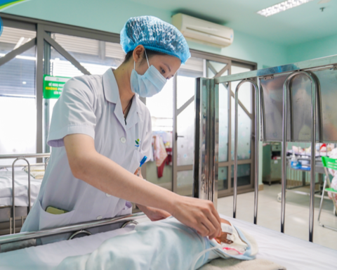 Trẻ dưới 2 tuổi mắc cúm B cảnh giác nguy cơ biến chứng nặng