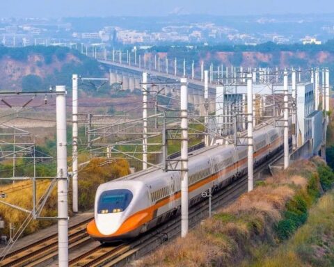 Quyết loại Đức, Pháp, chỉ chốt công nghệ Nhật làm đường sắt cao tốc 18 tỷ USD và bất ngờ hoàn thành với 0 đồng ngân sách