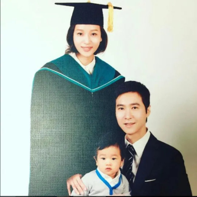 Hóa ra "anh sếp showbiz” và vợ bác sĩ đã chia tay từ 2 năm trước mà cả nước không ai hay biết- Ảnh 9.