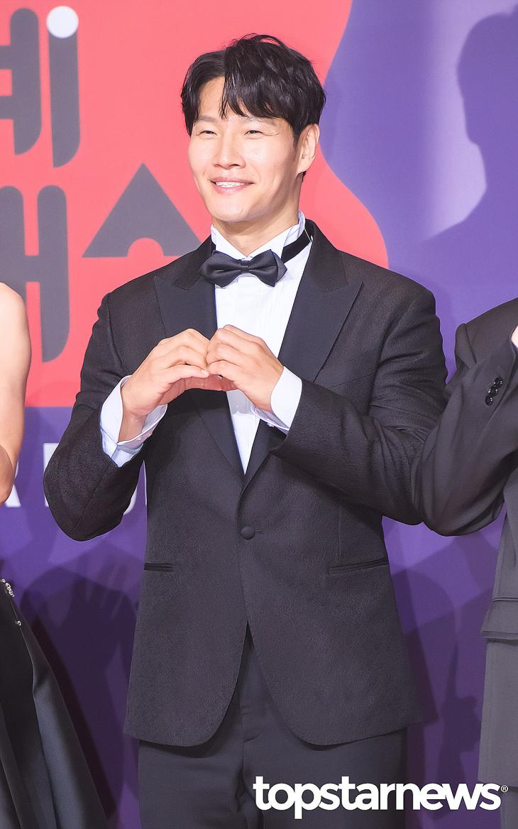 Bóc trần hôn nhân của Kim Jong Kook và vợ CEO kém 11 tuổi, chuyện diễn ra trong đêm tân hôn khiến ai cũng ôm đầu bất lực- Ảnh 2.