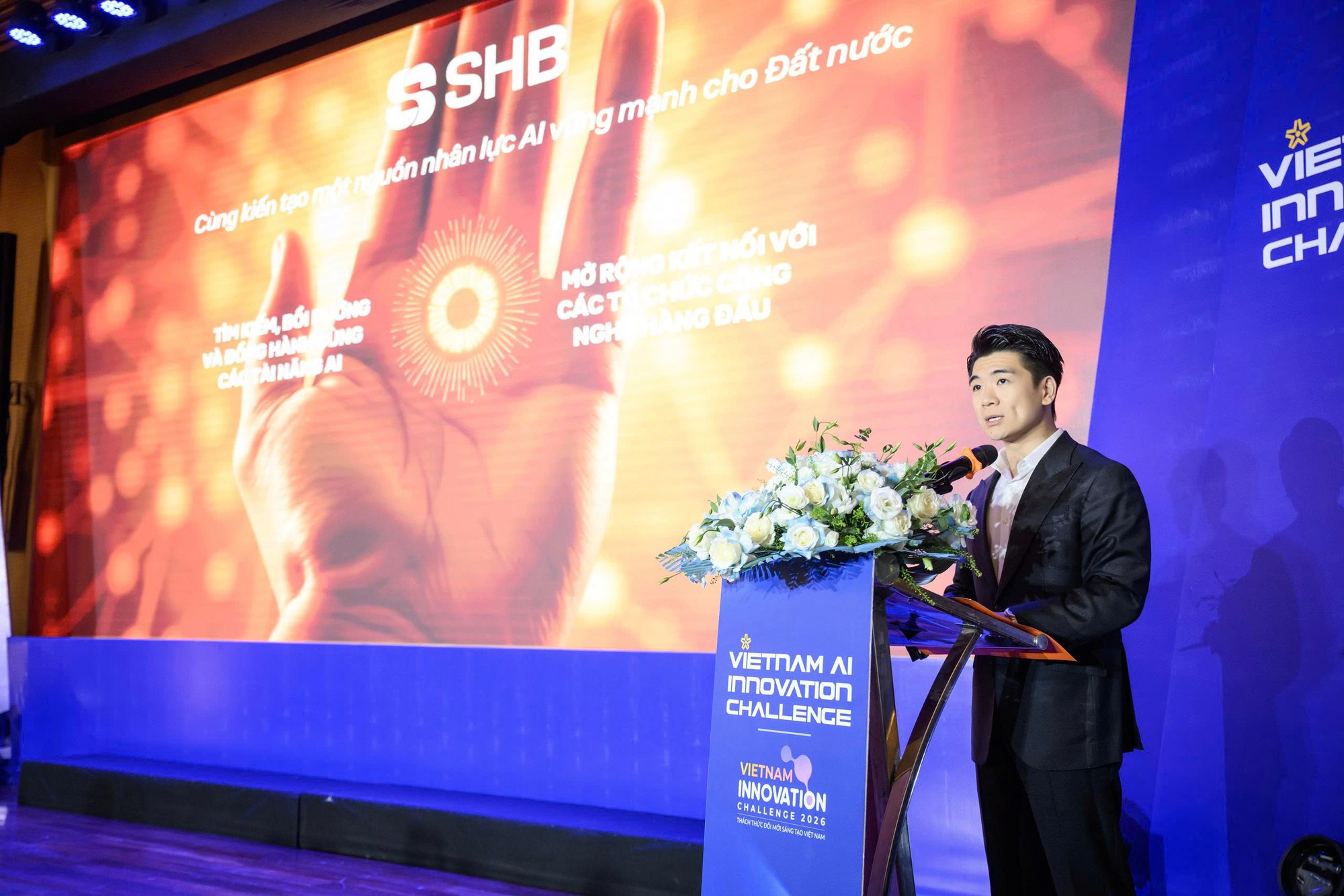 Phó Chủ tịch SHB Đỗ Quang Vinh: “AI không chỉ là câu chuyện đầu tư vào công nghệ” - Ảnh 1.