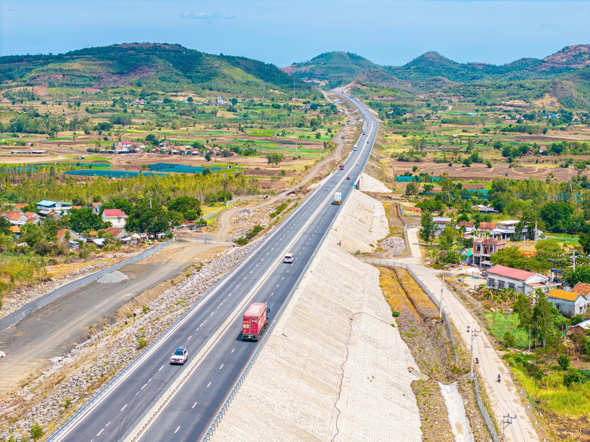 Đèo Cả (HHV) đạt lợi nhuận sau thuế bán niên hơn 389 tỷ đồng, tăng 20% - Ảnh 3.