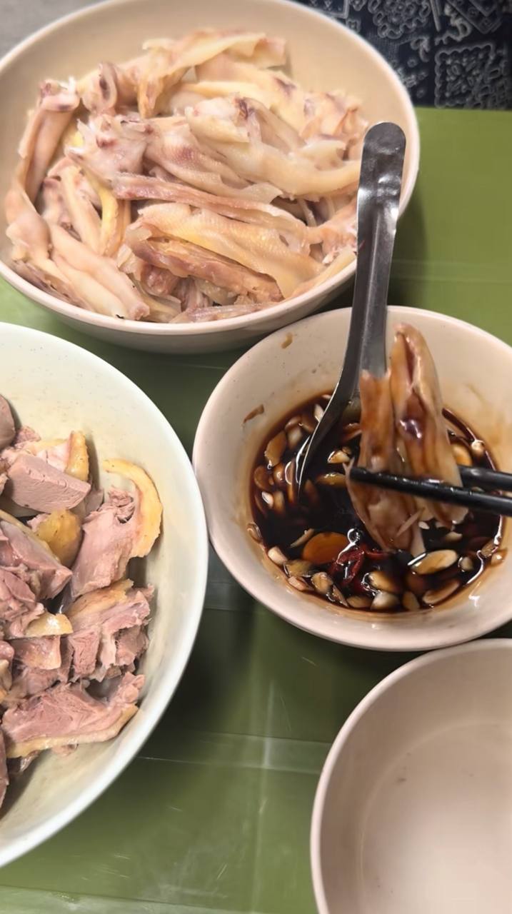 Quán bún ngan Hà Nội chuyên nhìn mặt khách mới chịu tính tiền, đổi lại đĩa chân rút xương ngon khó có đối thủ- Ảnh 5.